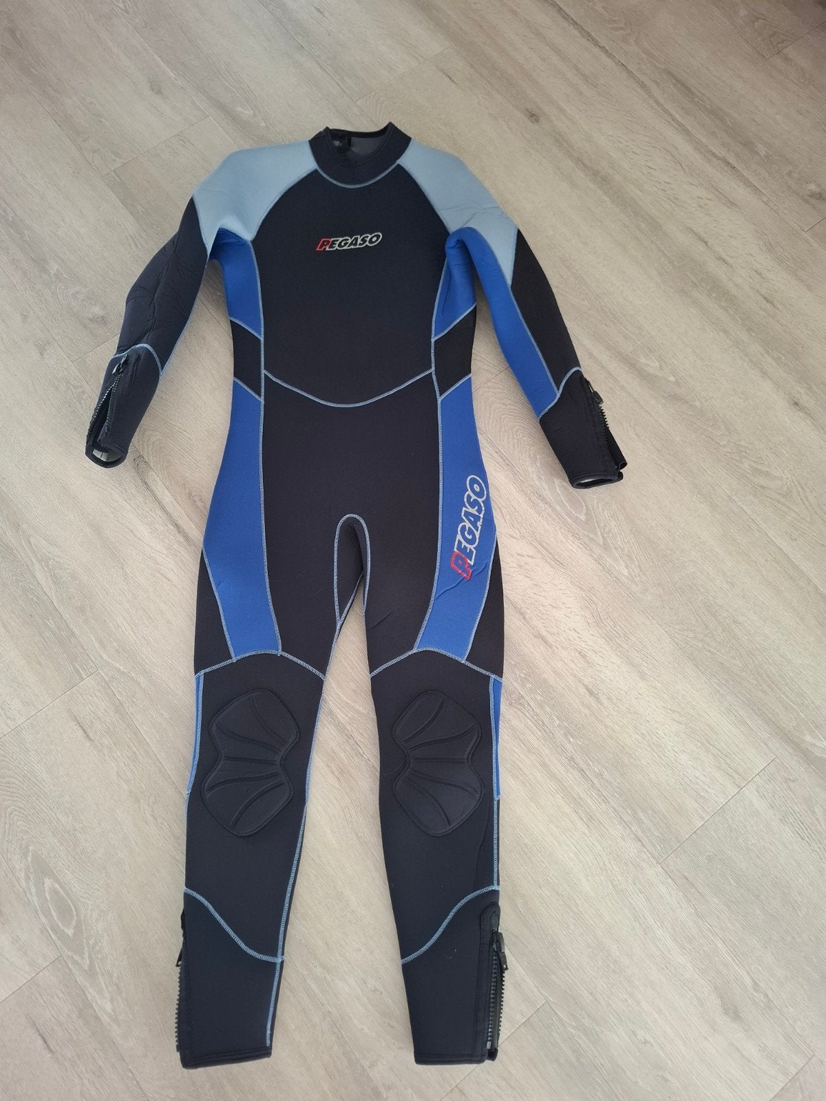 Duikpak van het merk Pegaso. (heren), Watersport en Boten, Duiken, Ophalen of Verzenden, Zo goed als nieuw, Duikpak