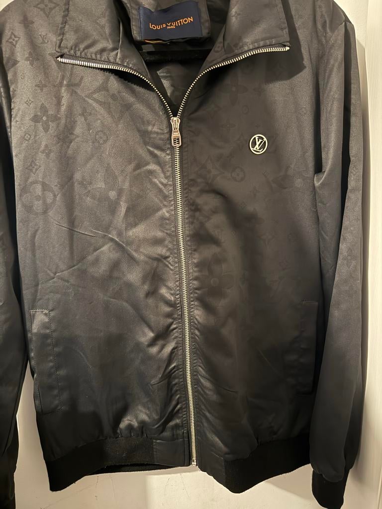 Louis Vuitton jas (maat L) - Zo goed als nieuw, Kleding | Heren, Ophalen of Verzenden, Zo goed als nieuw, Maat 52/54 (L), Zwart