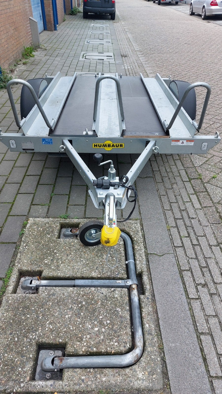 humbaur 3 motoren, Ophalen, Zo goed als nieuw