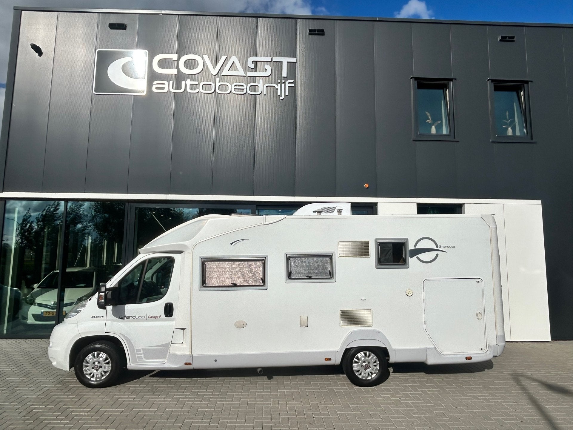 Roller team GRANDUCA GARAGE P 2x Airco | 130pk 6-bak |, Caravans en Kamperen, Overige merken, Bedrijf, Handgeschakeld, Diesel