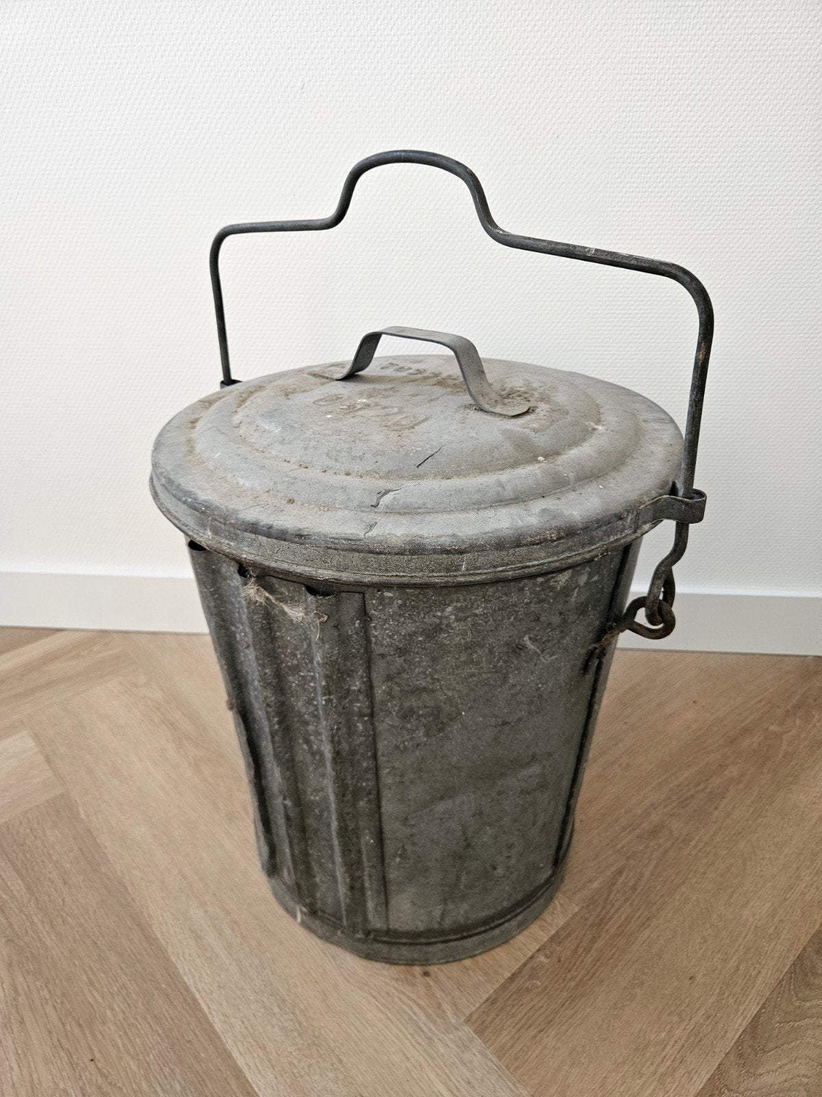 Vintage zinken vuilnisbak met Deksel - Vosselaar, Ophalen of Verzenden