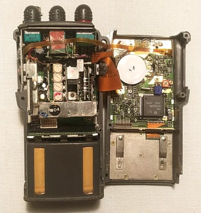 2 stuks defecte ICOM IC-P4ET portofoon voor de onderdelen, Verzenden, Gebruikt