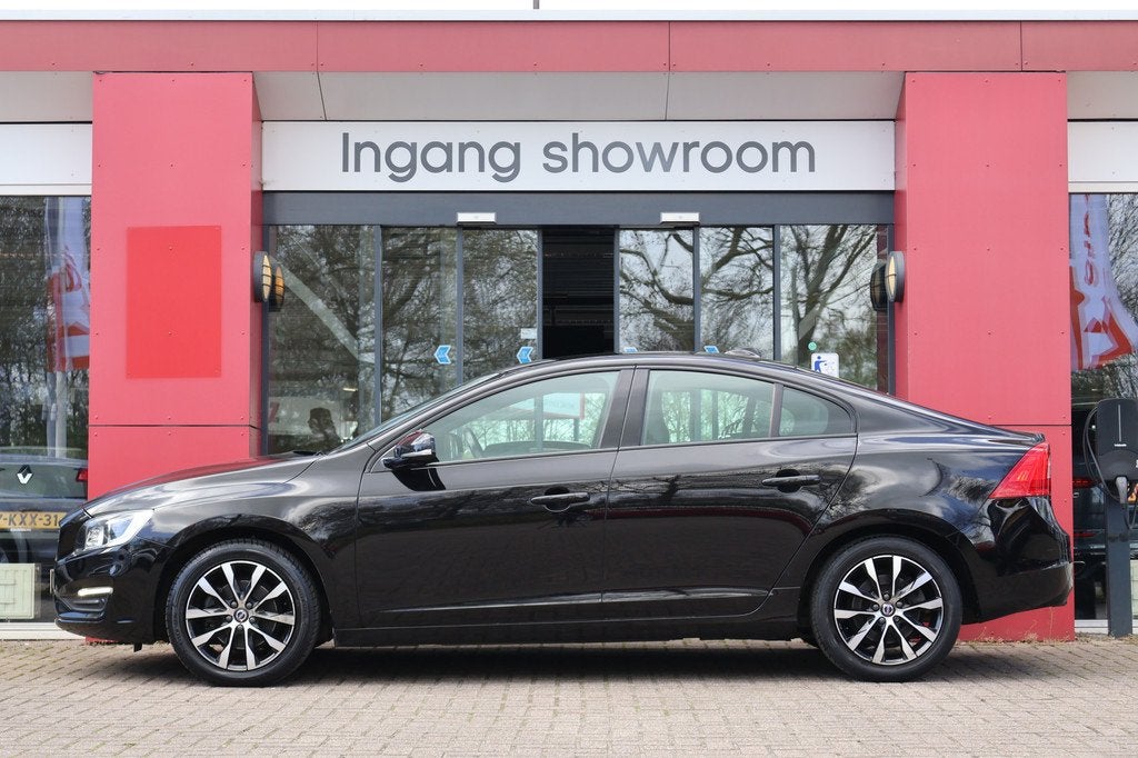 Volvo S60 1.5 T3 Automaat Summum | Leder | Camera |, Auto's, Volvo, S60, Zwart, Leder, Sedan