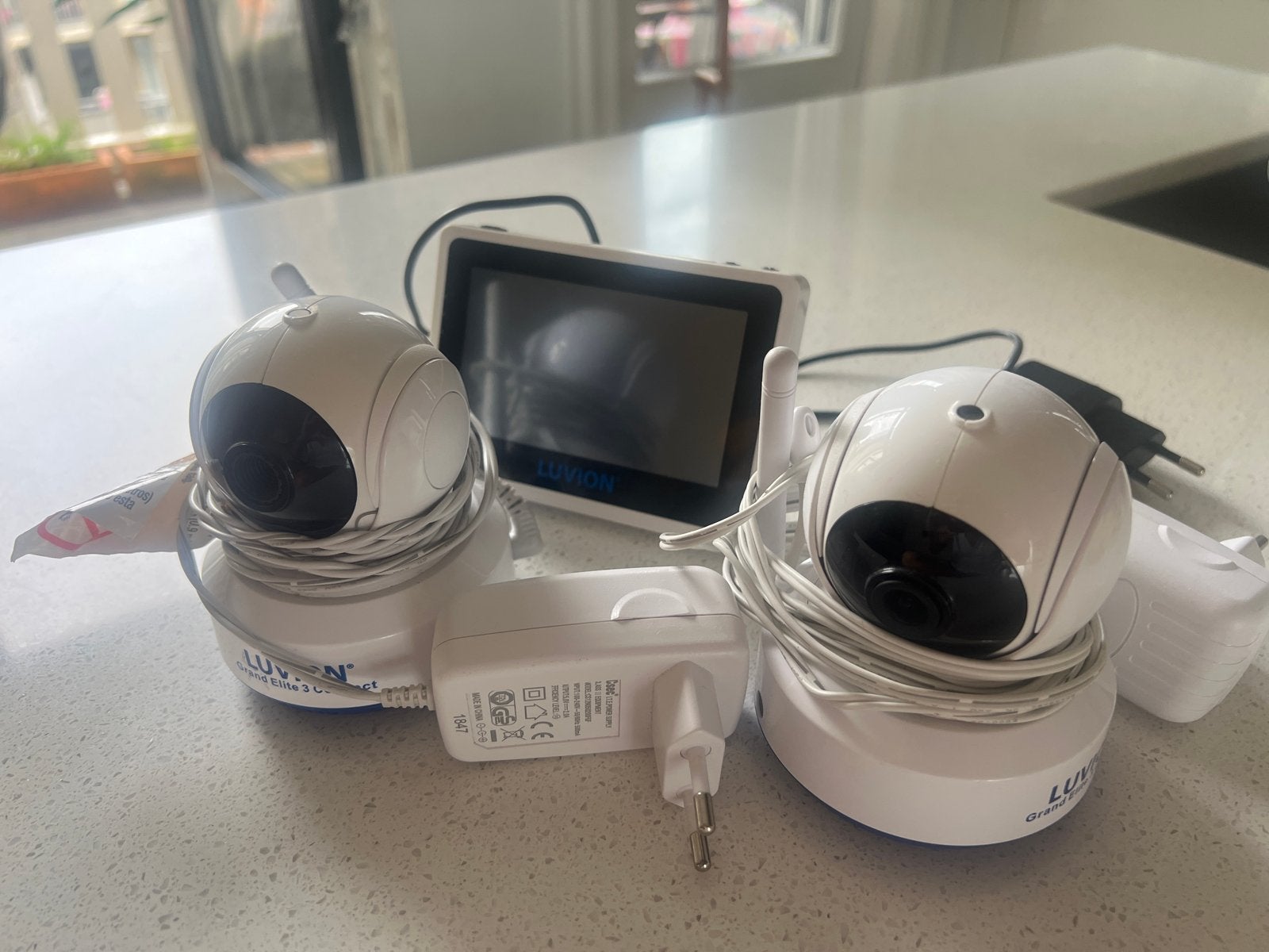 Luvion Grand Elite 3 Connect Babyfoon met 2 camera's, Ophalen, Gebruikt, 250 meter of meer, Camera