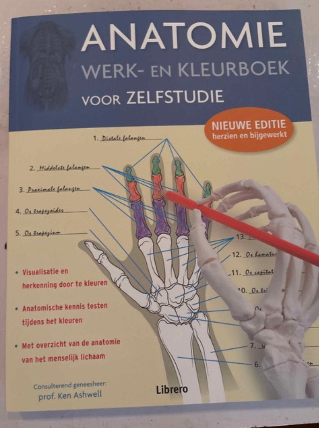 Anatomie werk en kleurboek, Ophalen of Verzenden, Zo goed als nieuw