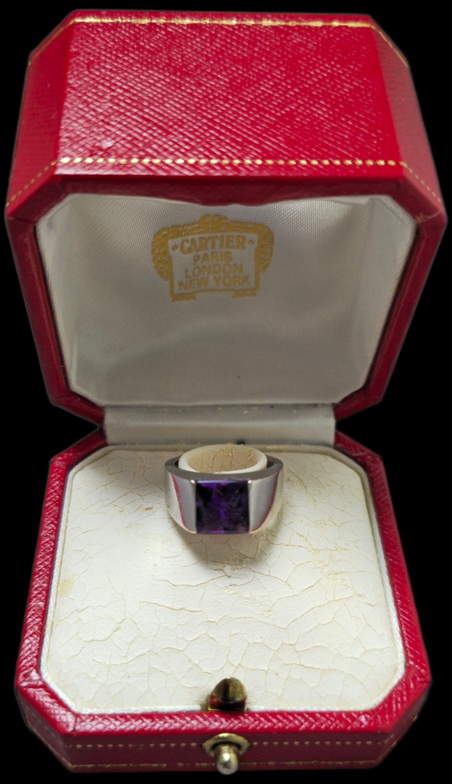 Exclusieve Cartier 'Tank' Ring – 18k Witgoud met Amethist, Ophalen of Verzenden, Zo goed als nieuw, 17 tot 18, Dame