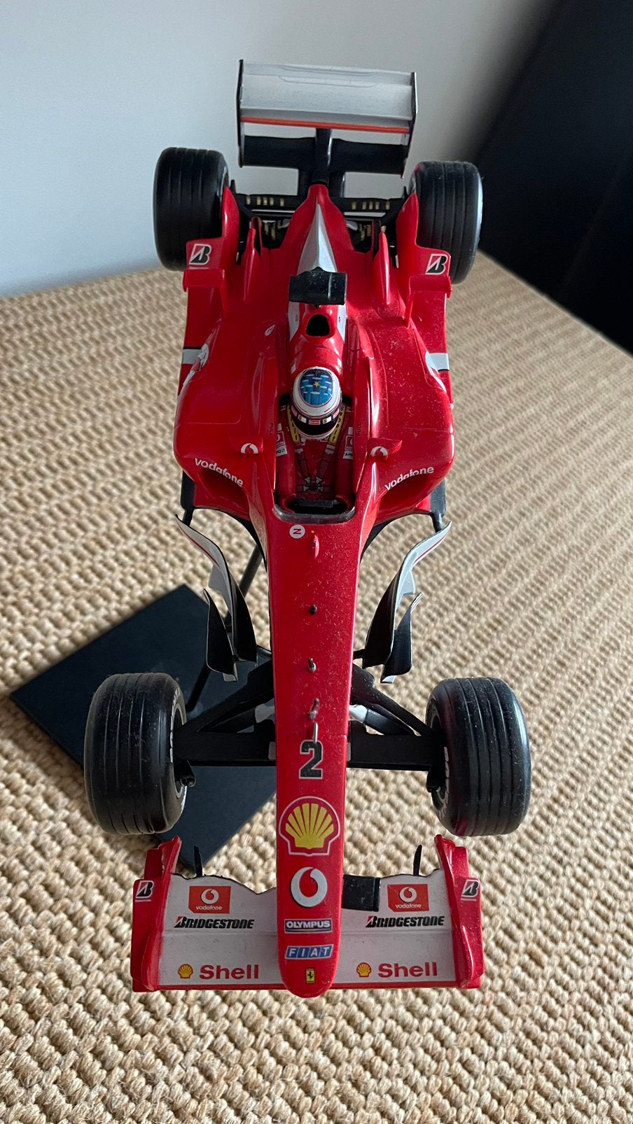Te koop Formule 1 Ferrari op standaard, Ophalen of Verzenden, Zo goed als nieuw, Formule 1