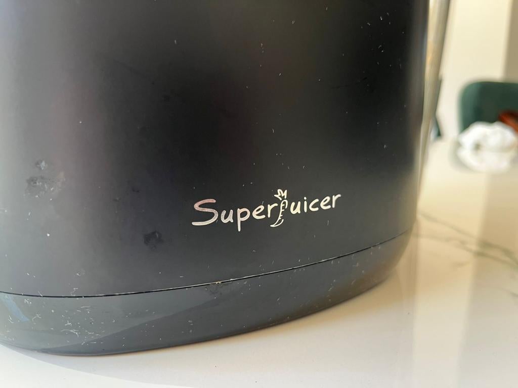 SuperJuicer Slowjuicer - Zwart, gebruikt En werkt goed, Ophalen, Gebruikt, Elektrisch, Slowjuicer