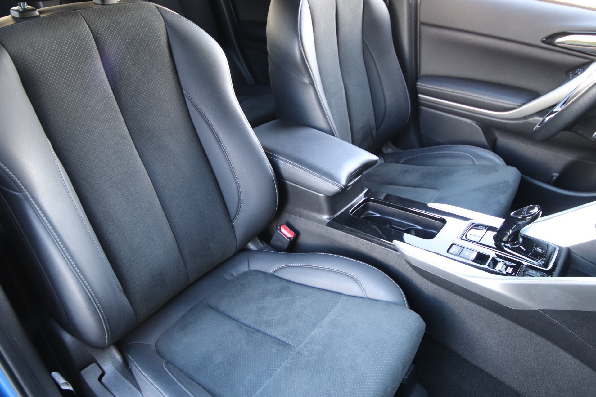 Mitsubishi Eclipse Cross 2.4 PHEV Executive één van de all, Auto's, Automaat, Zwart, 4 cilinders, Blauw