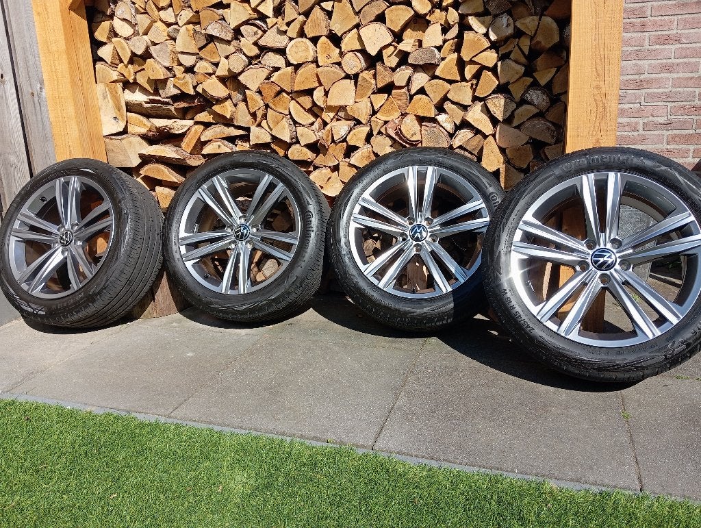 Sebring 18" velgenset VW Arteon/Passat B8., Auto-onderdelen, Banden en Velgen, Ophalen, 18 inch, Gebruikt, Velg(en)