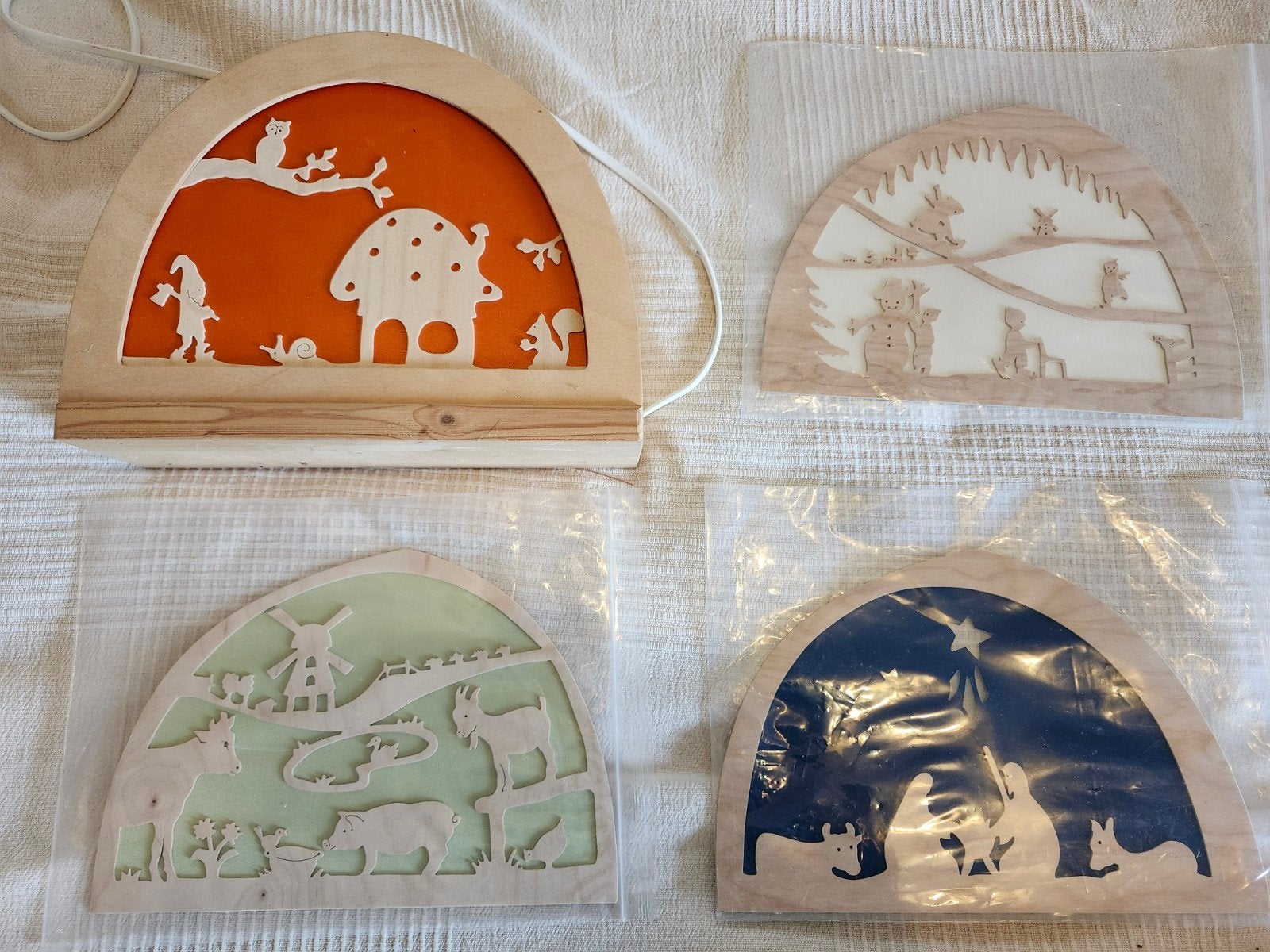 Noest silhouetlamp met 4 frontjes, Verzamelen, Ophalen of Verzenden, Zo goed als nieuw