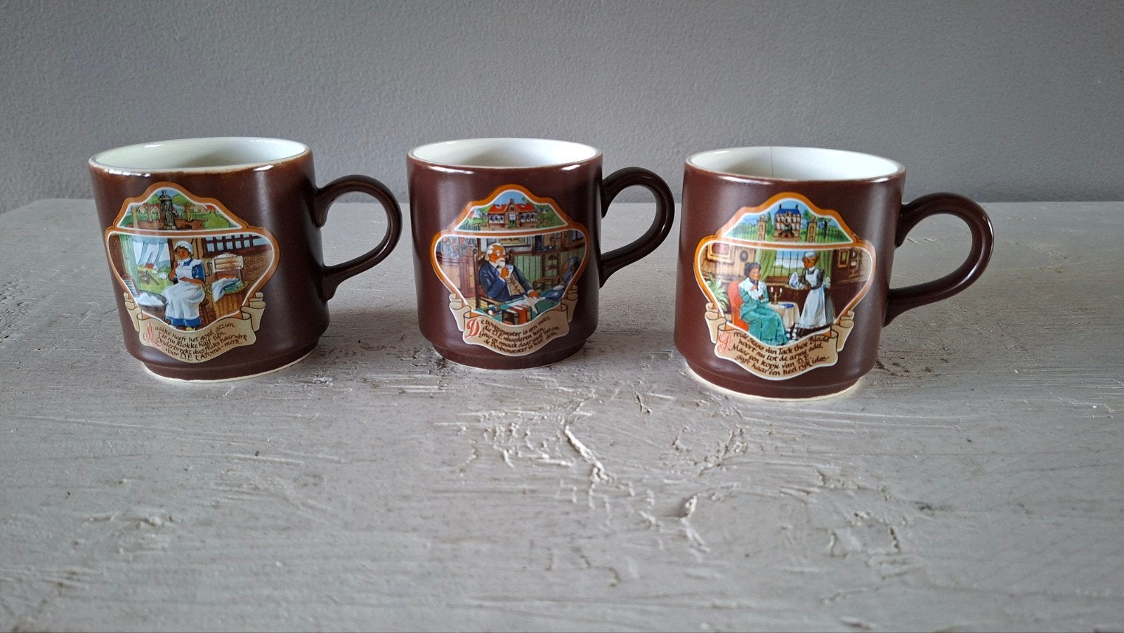 Douwe Egberts Villeroy & Boch koffiemokken jaren '70 (3 st.), Ophalen of Verzenden