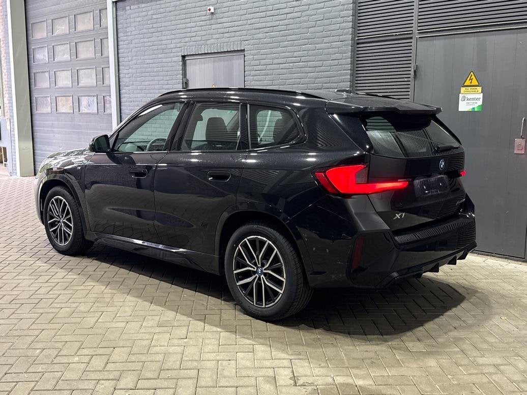 BMW X1 xDrive25e | M Sport | Adaptief M-onderstel | Camera |, Auto's, Gebruikt, Euro 6, 16 kWh, Bedrijf