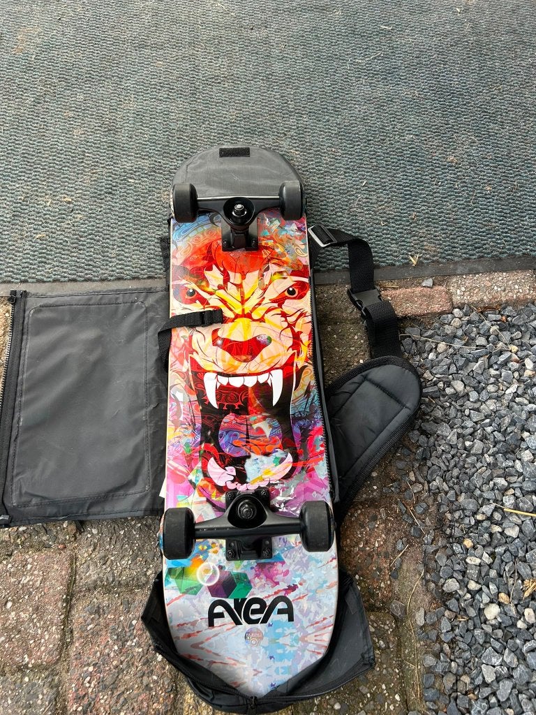 Skateboard met hoes, Ophalen, Zo goed als nieuw, Skateboard