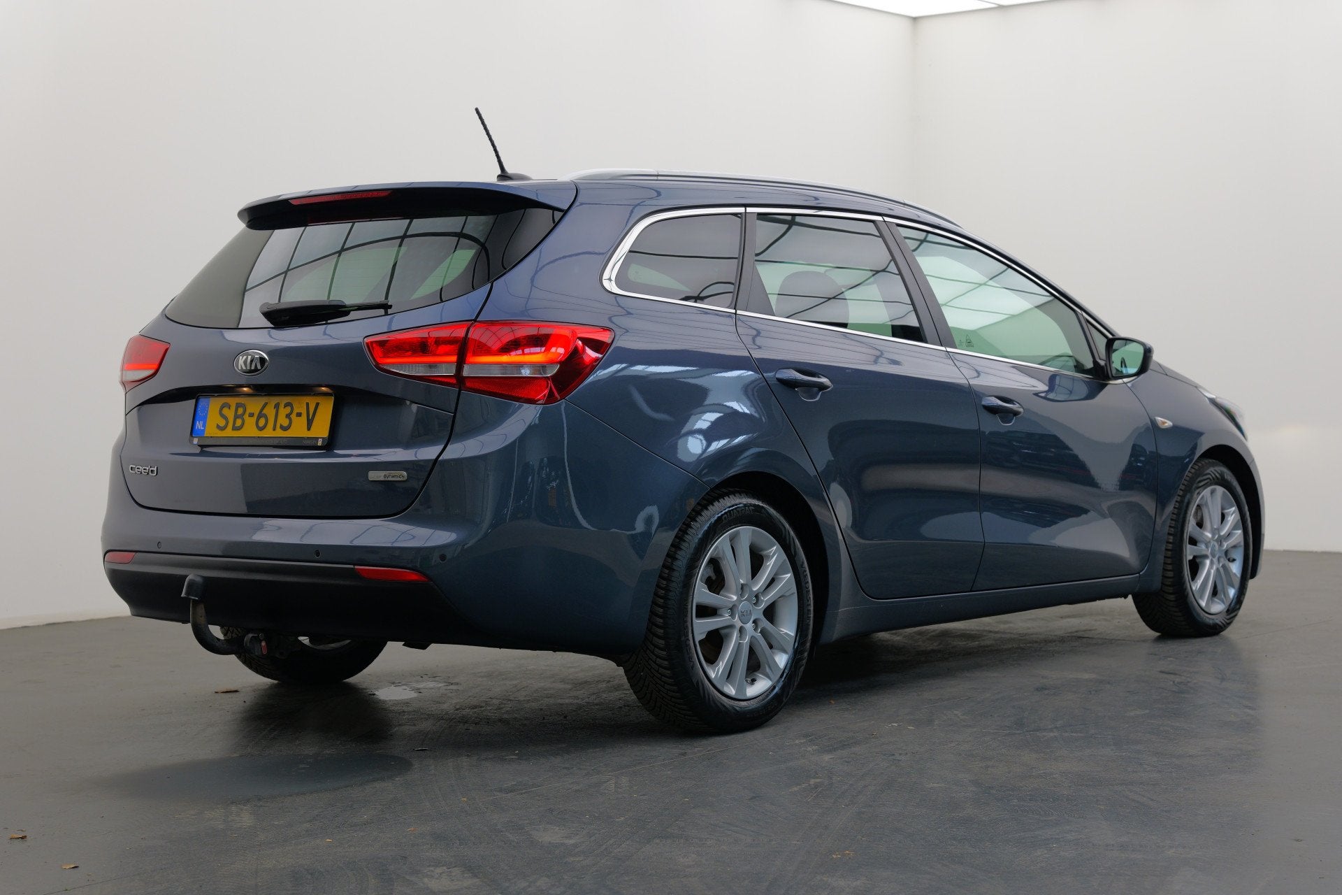 Kia cee'd 1.0 T-GDi DynamicLine | Achteruitrijcamera | Stoel, Auto's, Voorwielaandrijving, Gebruikt, Euro 6, Met garantie (alle)