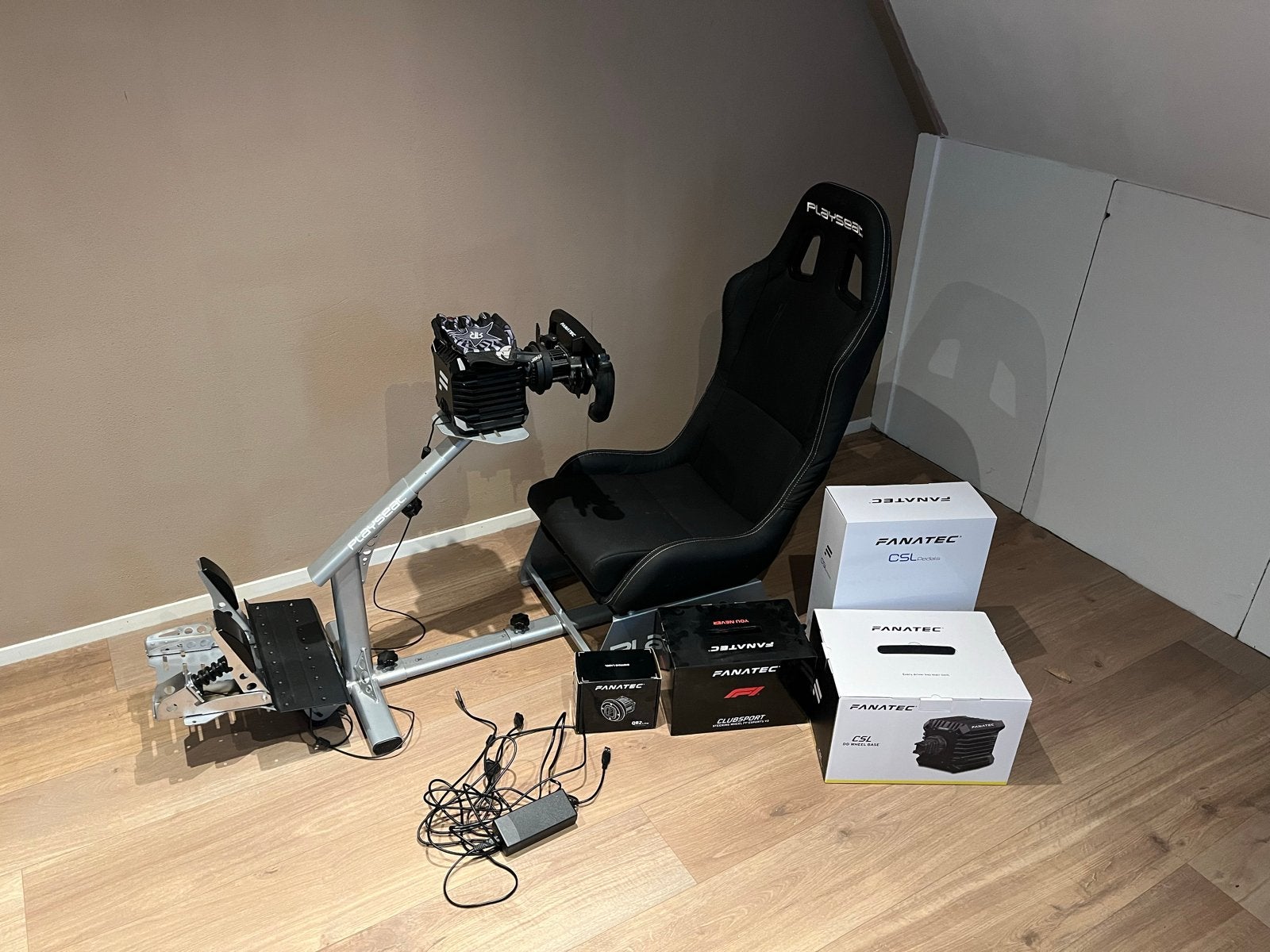 Fanatec CSL DD 5Nm F1 V2 + CSL Pedalen LC + Playseat Evoluti, Ophalen, Zo goed als nieuw