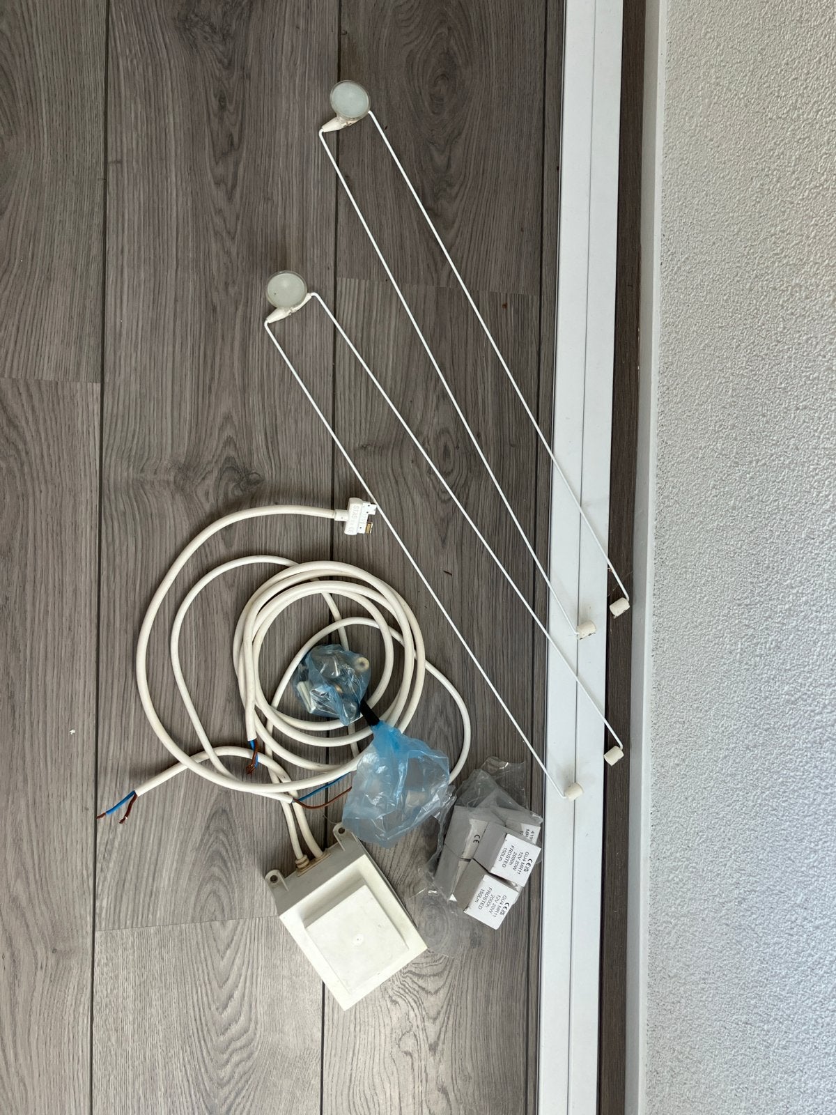 STAS Schilderij ophangsysteem met verlichting lengte 475cm, Wit, Overige merken, Gebruikt, Overige fittingen