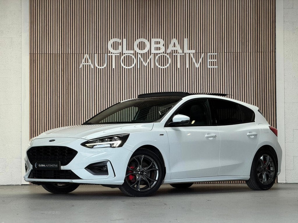 Ford FOCUS 1.0 EcoBoost ST Line - PANO - B&O - CAMERA, Gebruikt, Wit, Bedrijf, 3 cilinders