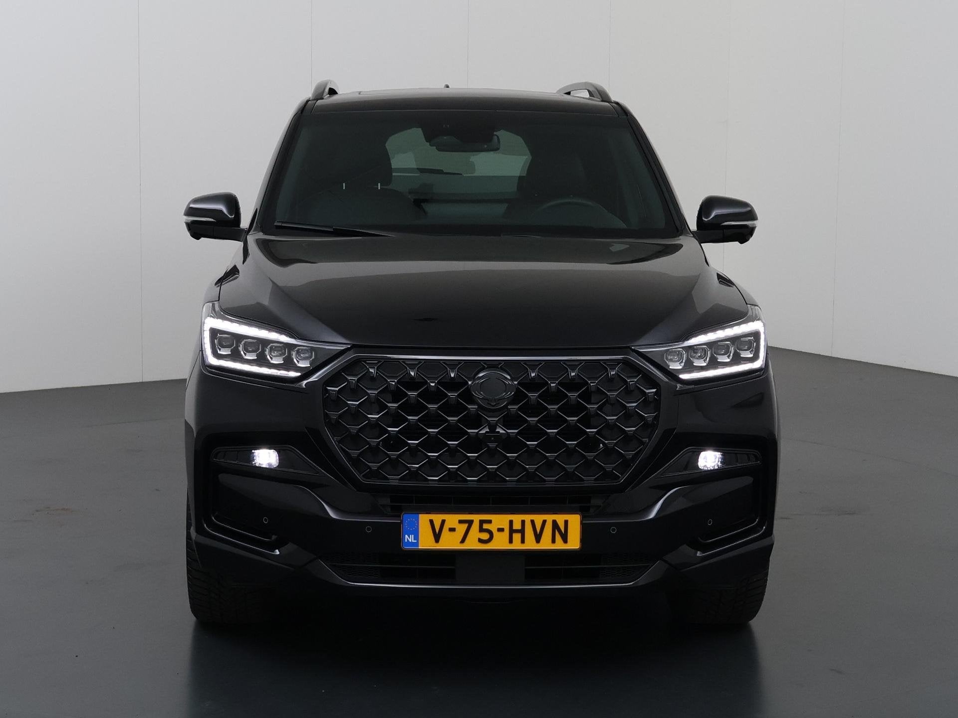 Ssangyong Rexton 2.2 E-XDI | 4WD | 3500 KG. AHW | BLACKLINE, Automaat, Automatische klimaatregeling, 2157 cc, Gebruikt