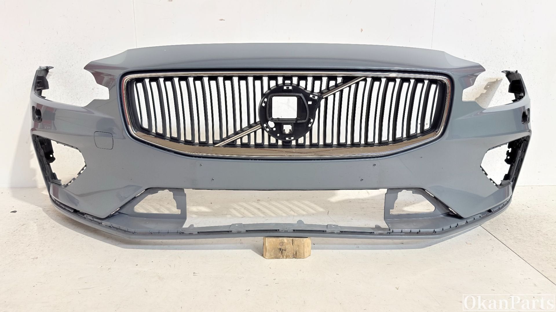 Volvo V60 II S60 II R-Design voorbumper 31690530, Gebruikt, Gunnar Engellaus vag 8
405 31  Gothenburg, SE, Voor, Info@volvocars.com