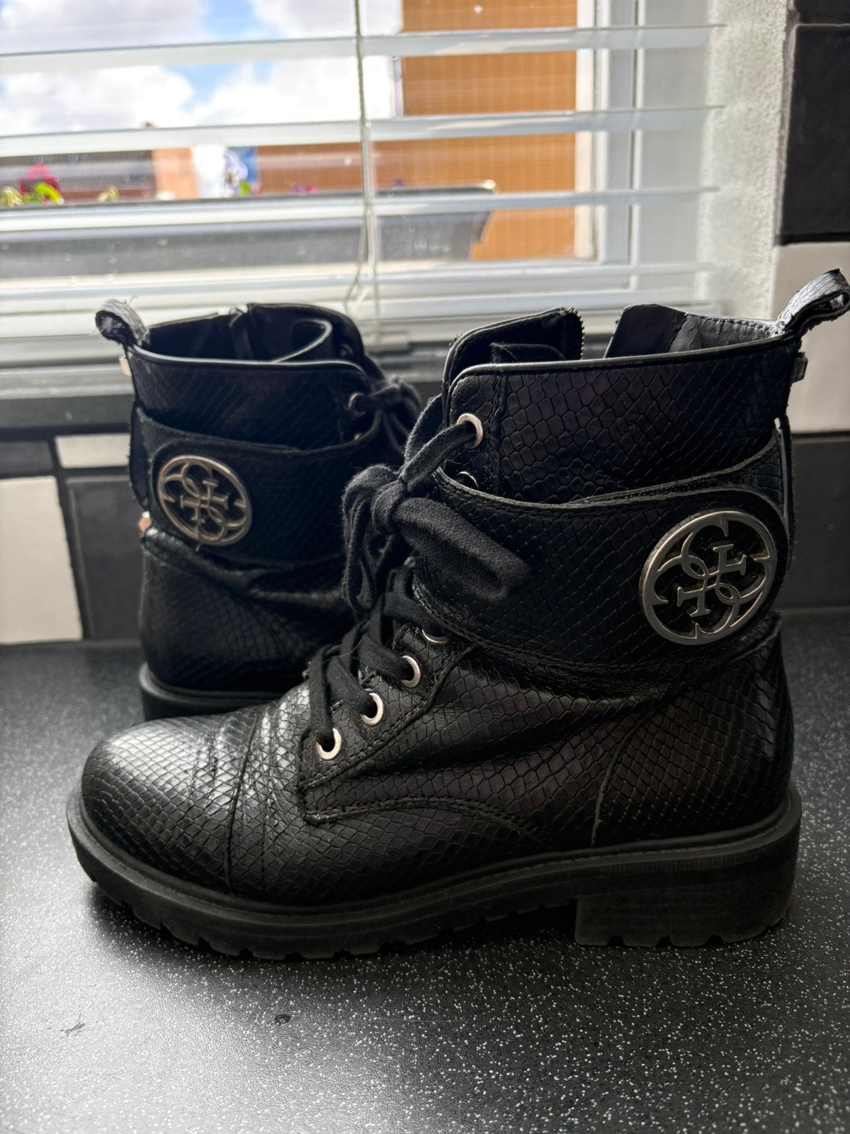 Boots GUESS zwart maat 37, Zwart, Lage of Enkellaarzen, Ophalen of Verzenden, Gedragen