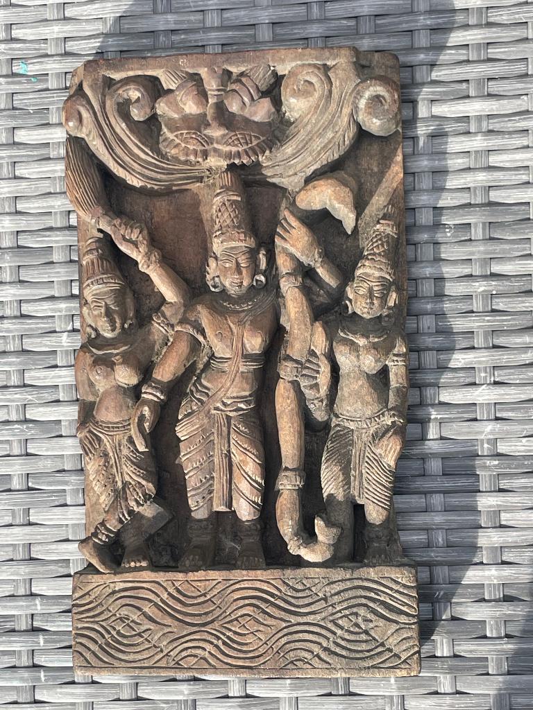 Gesneden houten paneel van Maha Devi, India, 19e eeuw, Ophalen of Verzenden