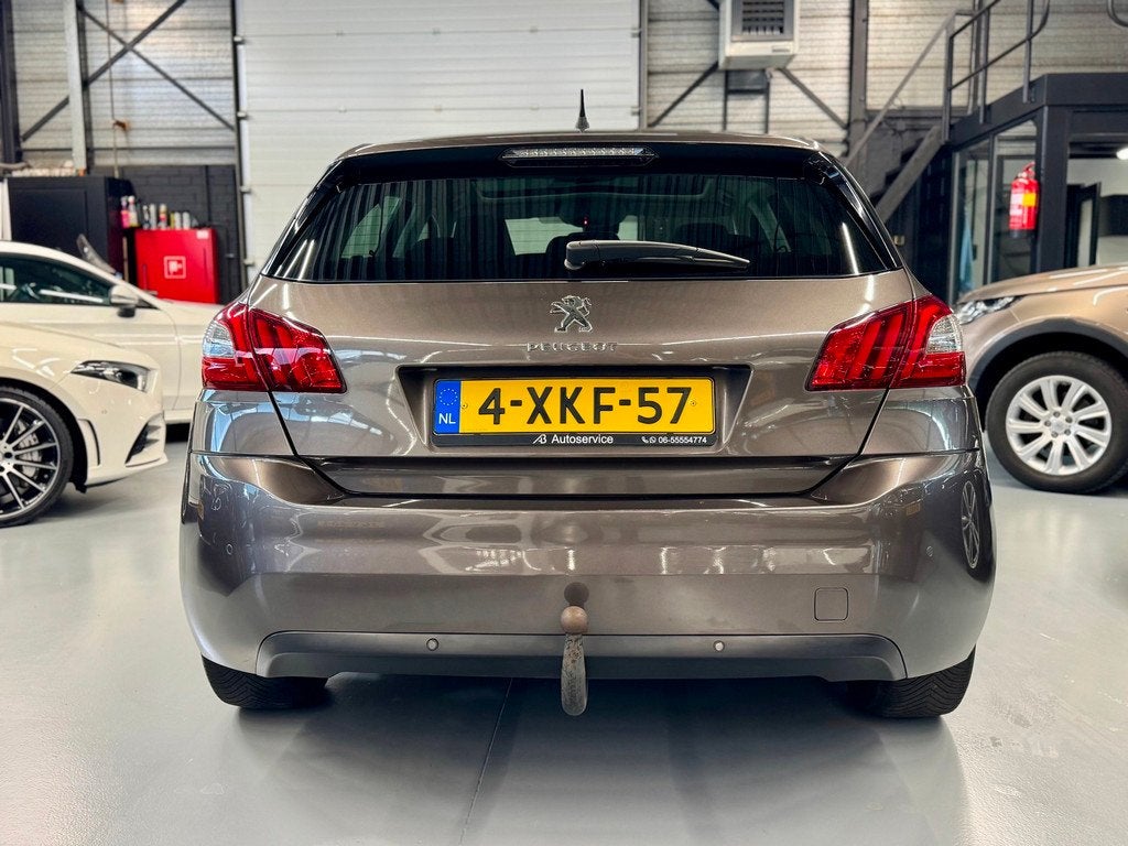 Peugeot 308 1.6 BlueHDi Blue Lease Executive Pano/Navi/Xenon, Auto's, Peugeot, Voorwielaandrijving, 1160 kg, Gebruikt, Euro 6