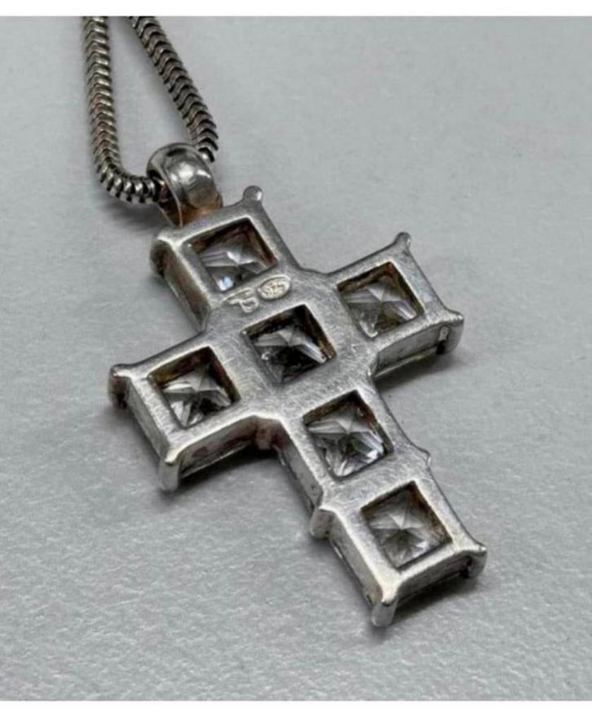Prachtige kruisketting + 6 briljanten stenen, religie geloof, Ophalen of Verzenden, Zo goed als nieuw, Sieraad, Christendom | Katholiek