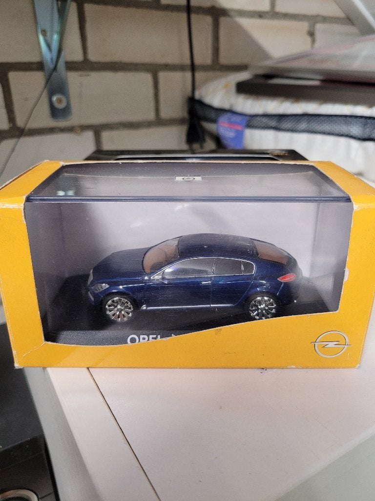 opel insignia concept 1:43, Ophalen of Verzenden, Zo goed als nieuw, Auto, Overige merken