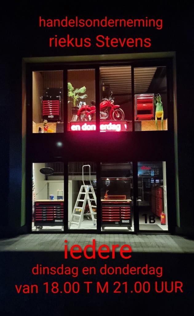 Metallo 12 laden 10 laden vol gereedschap, Ophalen