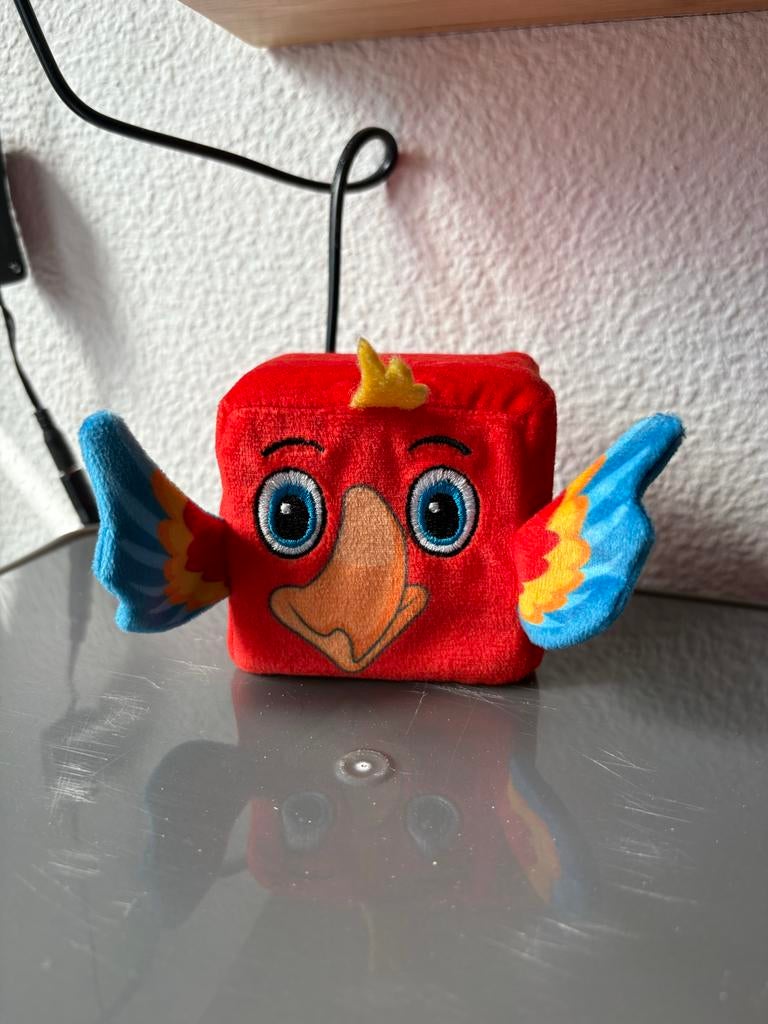 Leuke rode papegaai knuffel - Zo goed als nieuw, Overige merken, Overige karakters, Overige typen, Ophalen of Verzenden