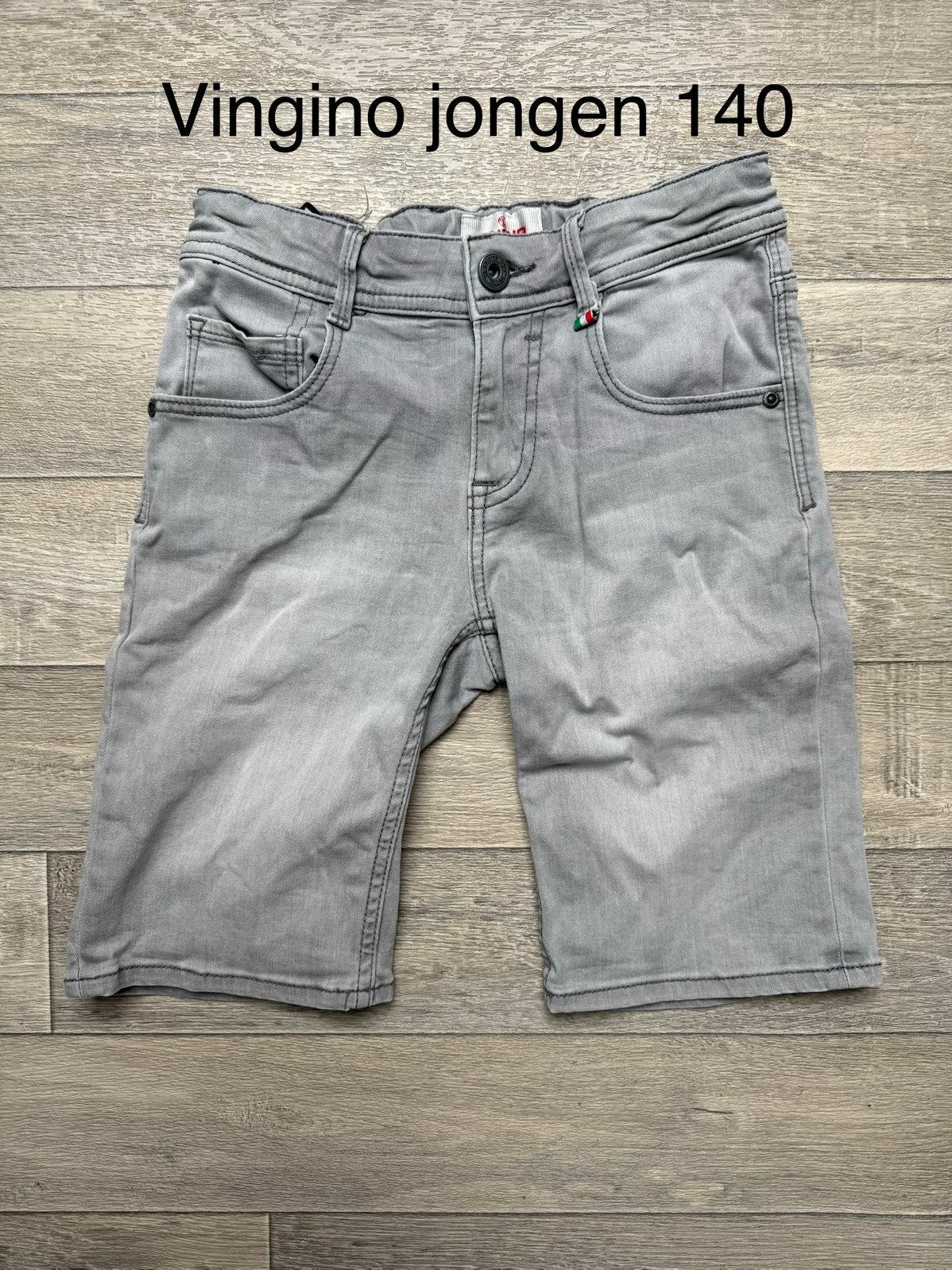 Vingino korte broek jongens 140, Ophalen of Verzenden, Zo goed als nieuw, Jongen, Broek