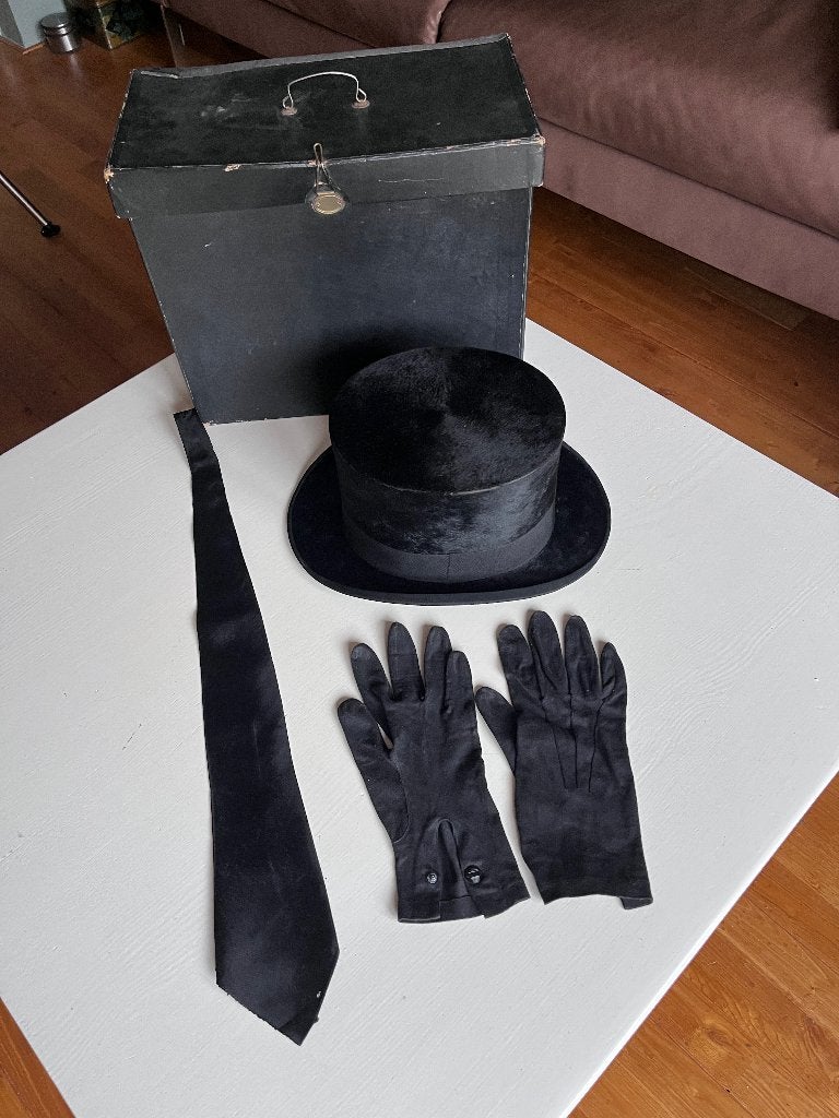 Antieke zijden hoge hoed maat 58 AvB HAT-Manufactory, Kleding | Heren, Hoed, Ophalen of Verzenden, 58 of 59 cm (L, 7¼ of ⅜ inch)