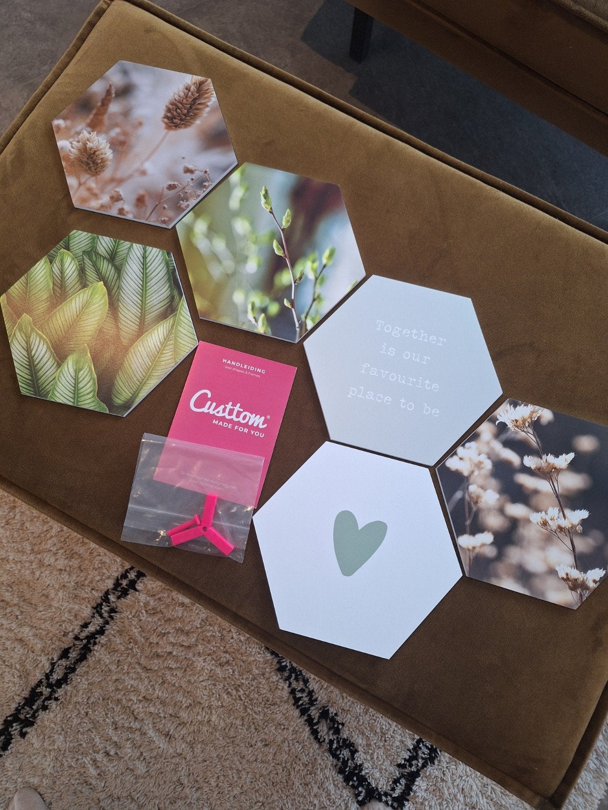 6 Custtom hexagon wanddecoraties, Eigen ontwerp, Meerkleurig, Ophalen of Verzenden, Zo goed als nieuw
