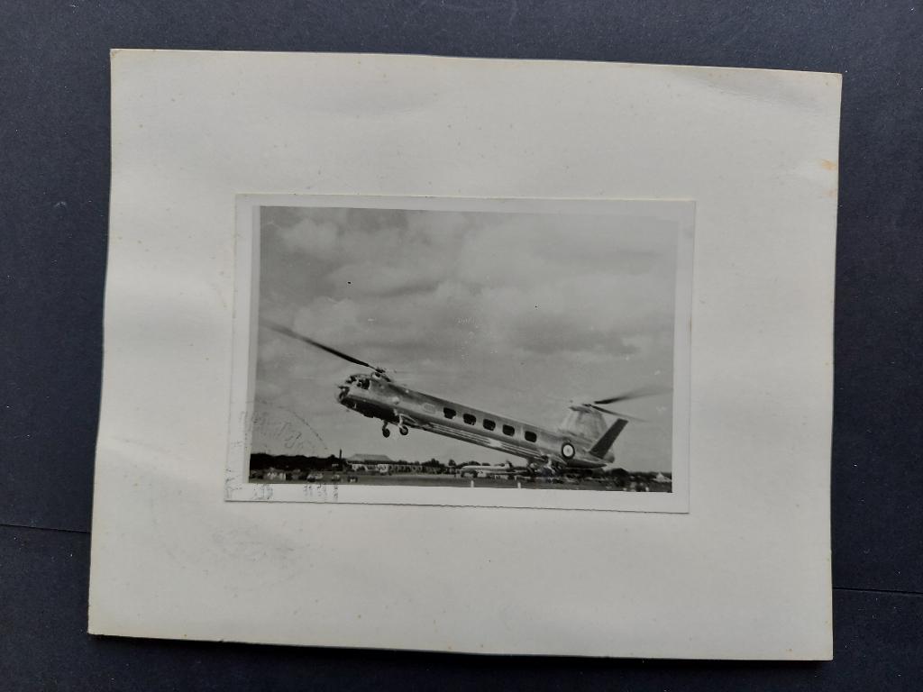 Originele foto van een Bristol 173 helikopter (F810), Ophalen of Verzenden, Gebruikt, Kaart, Foto of Prent