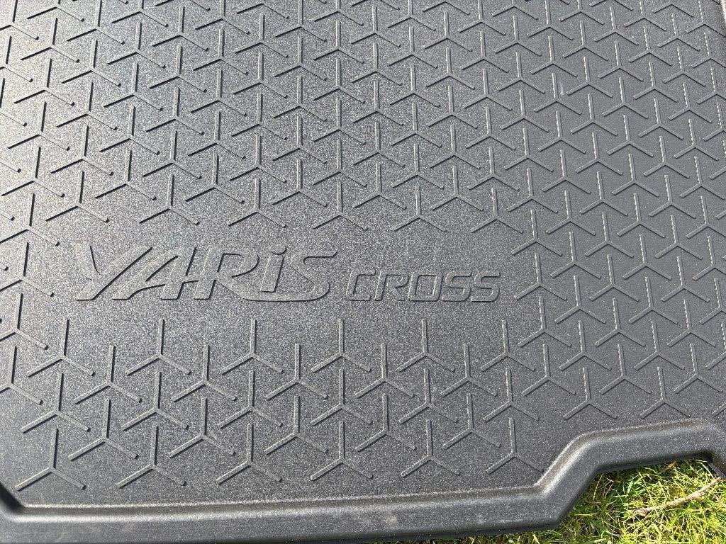 kofferbak beschermers voor Toyota Yaris Cross, Ophalen, Zo goed als nieuw