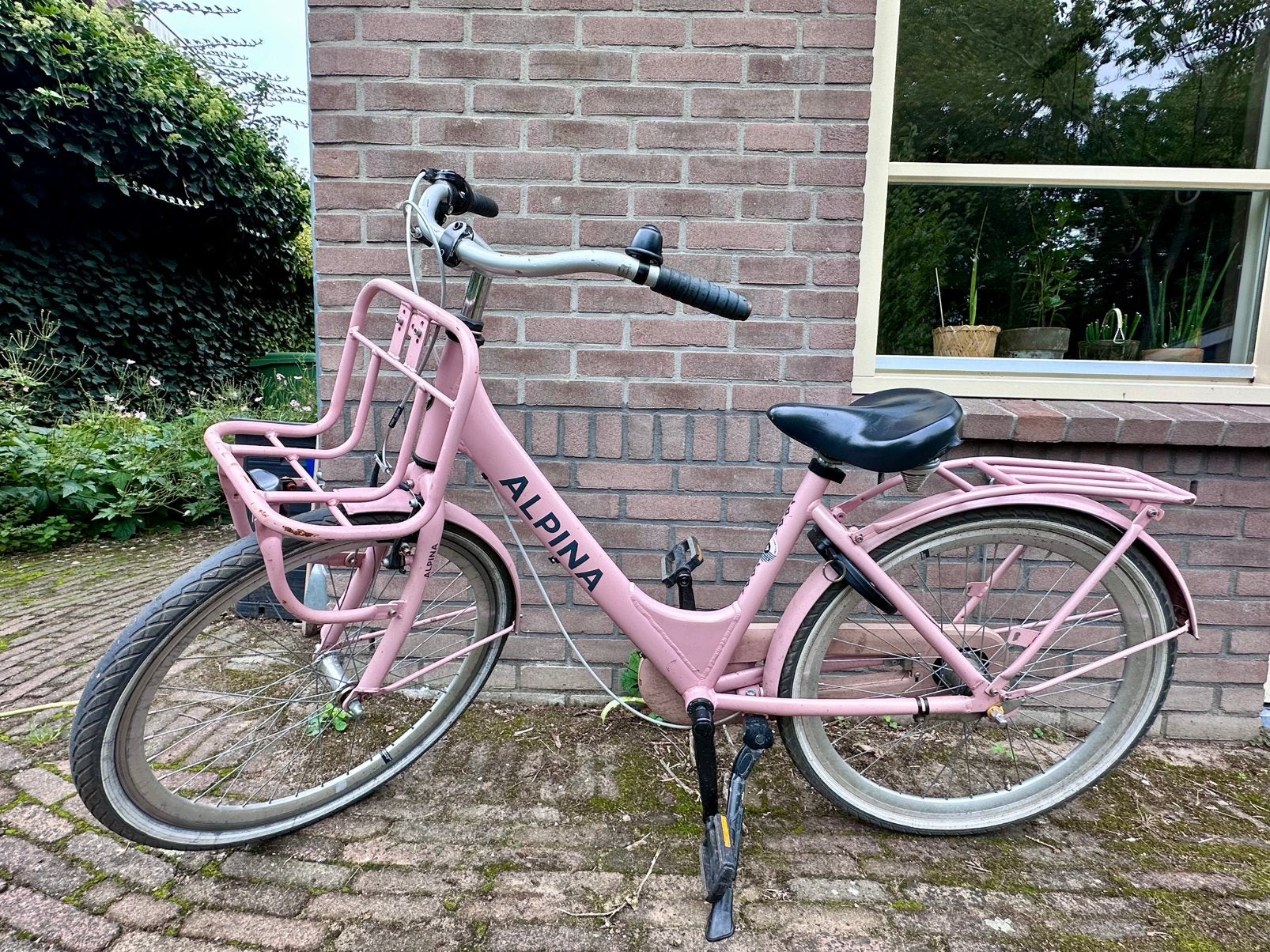 Alpina roze meisjesfiets 24 inch, Fietsen en Brommers, Ophalen, Terugtraprem, Handrem, Gebruikt
