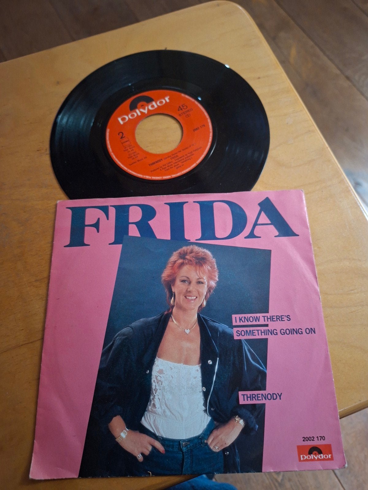 Frida - I Know There's Something Going On Single, Gebruikt, Fotohoes, 7 inch, Ophalen of Verzenden