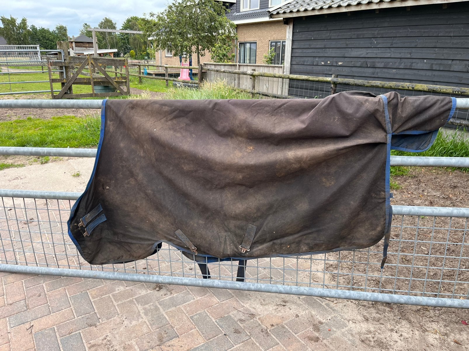 Gebruikte Amigo regendeken met hals, 0 gram, maat 130 / 183, Gebruikt, 0 g, Halsdeken, Pony (P)