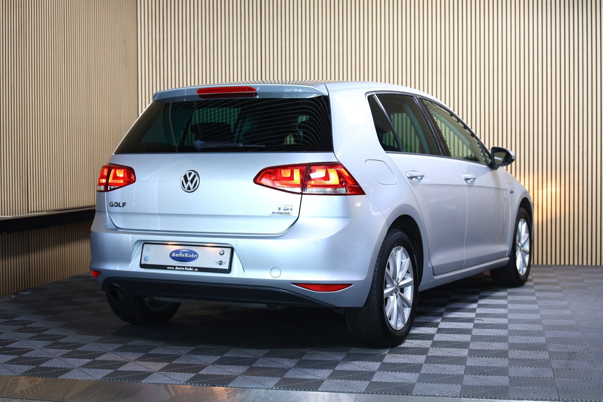 Volkswagen Golf 1.4 TSI Highline LOUNGE DSG CLIMA CRUISE PDC, Gebruikt, 4 cilinders, 122 pk, Origineel Nederlands