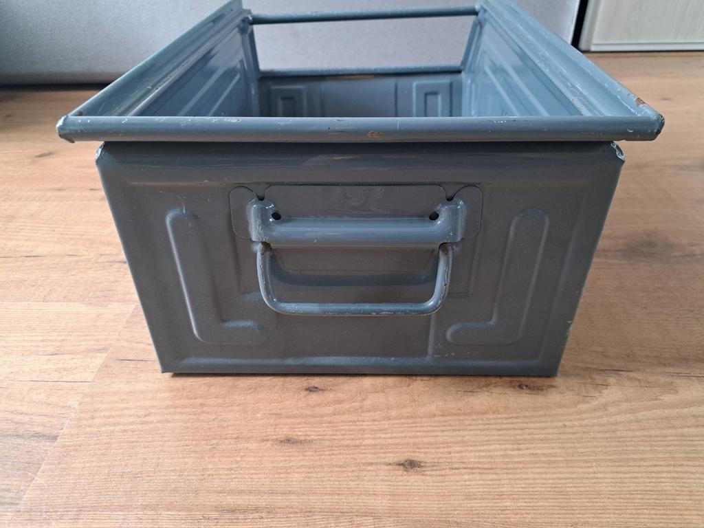 4 vintage metalen bakken  'Overtoom' - 52x32x21 cm, Ophalen, Gebruikt, 50 tot 100 cm, Minder dan 50 cm