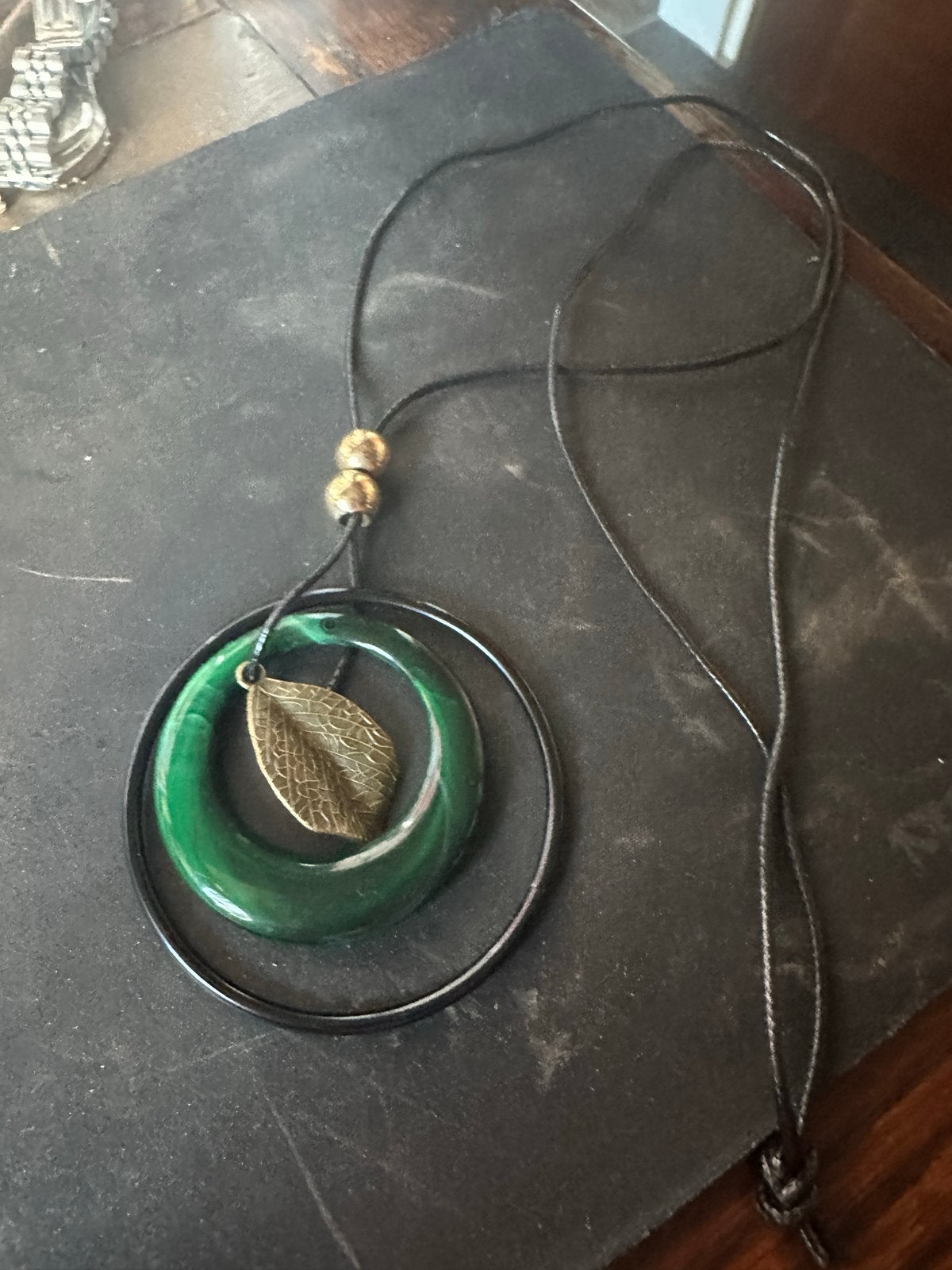 3 Nieuwe Kettingen met Hanger - Groen, Zwart, Goud, Nieuw, Ophalen of Verzenden, Groen, Overige materialen