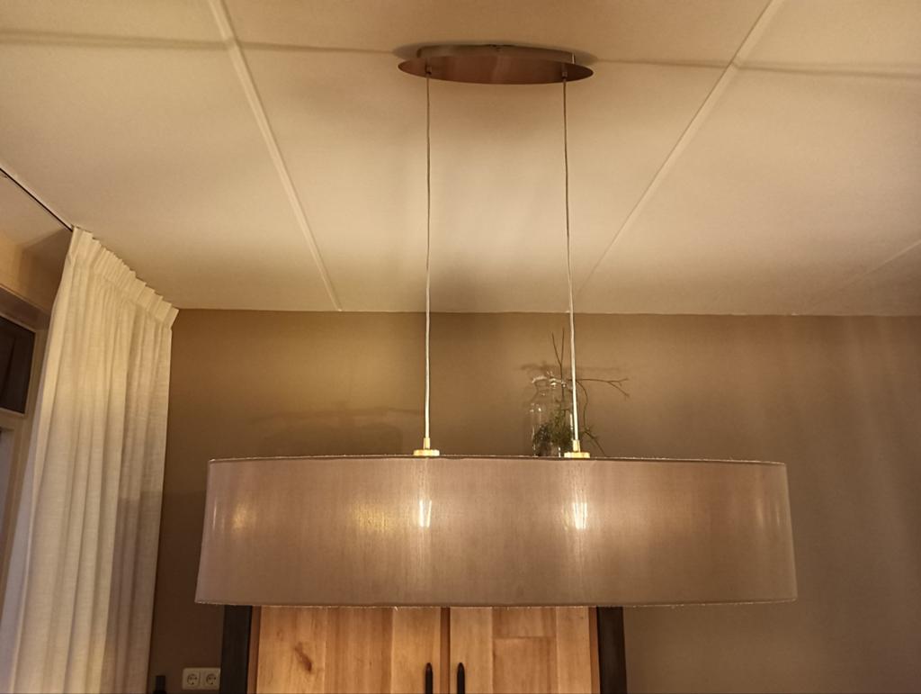 Mooie Eglo hanglamp - ovale lampenkap, Huis en Inrichting, Gebruikt, Ophalen of Verzenden, 75 cm of meer, Modern