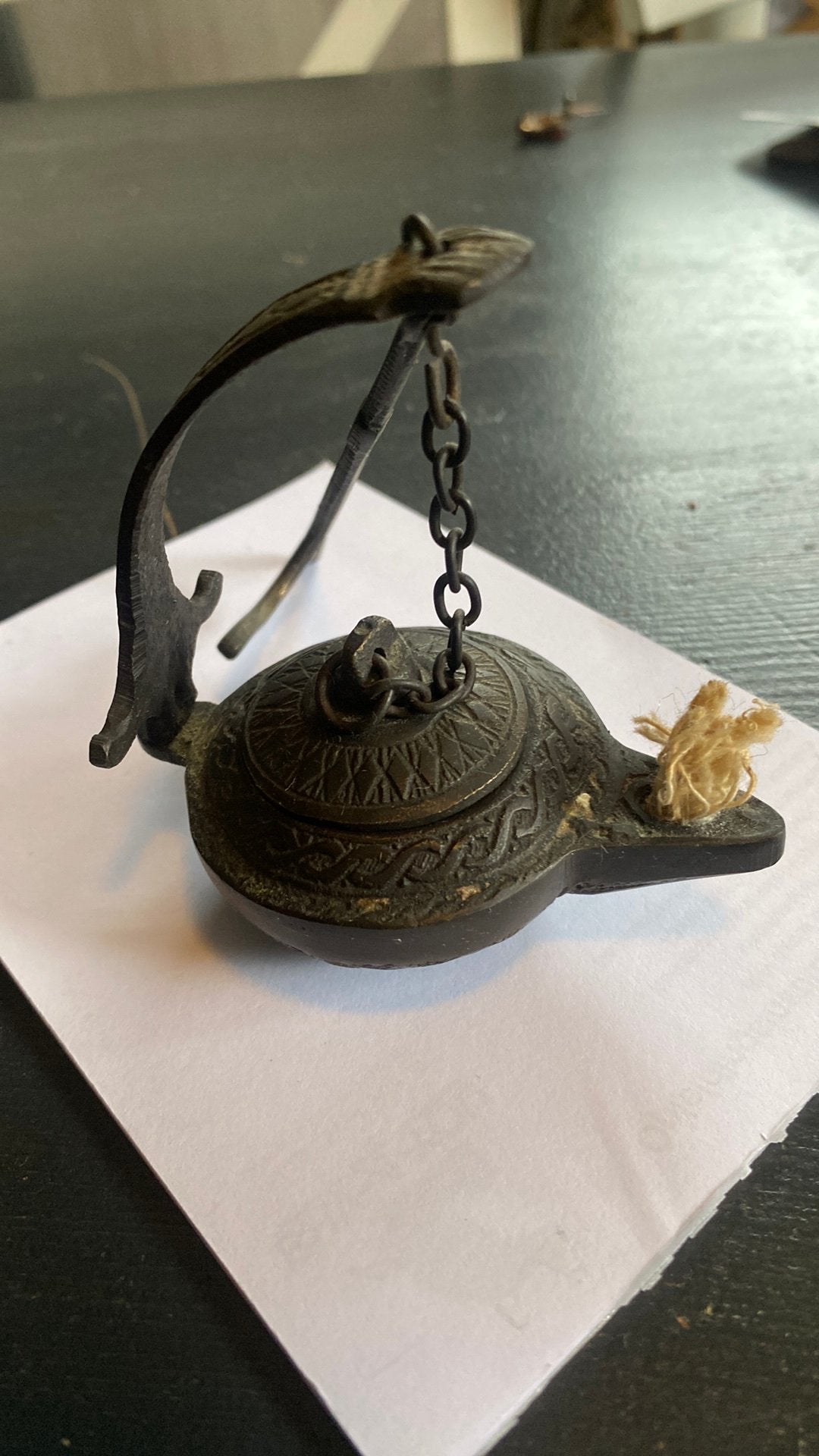 Mooie oude hangend olielampje mooi gedecoreerd, Antiek en Kunst, Ophalen of Verzenden