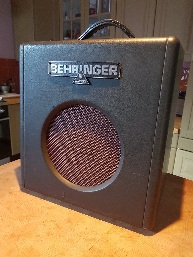 Behringer Thunderbird BX108 Basgitaarversterker, Muziek en Instrumenten, Ophalen, Gebruikt, Basgitaar, Minder dan 50 watt