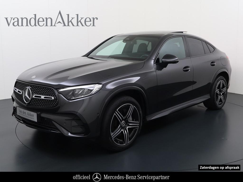 Mercedes-Benz GLC 300e AMG Coupé 4Matic // Trekhaak // Pano, Automaat, 12 maanden, Gebruikt, Plug-in hybride