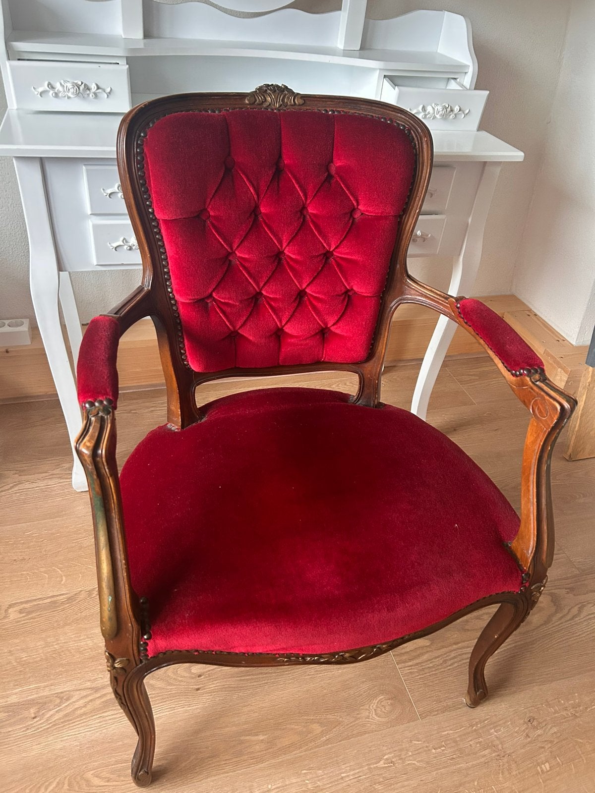 Klassieke Franse Fauteuil / Lodewijk XV Armstoel – Bordeaux, Ophalen