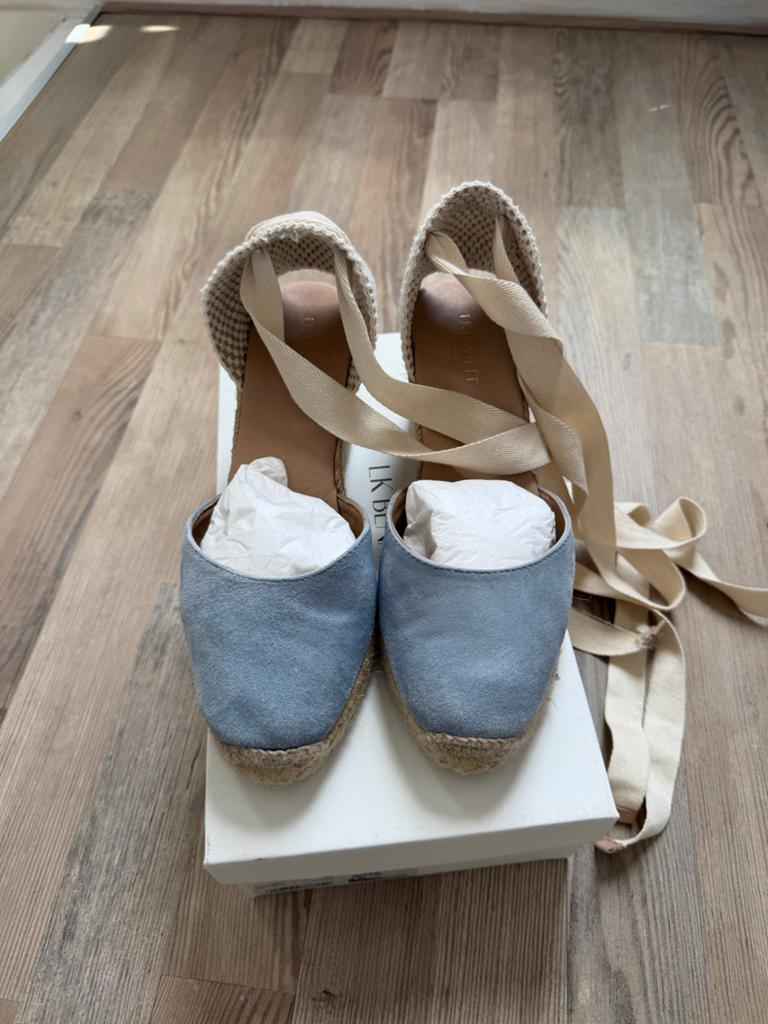 LK Bennett schoenen maat 36 met gebruikerssporen, Ophalen of Verzenden, Gedragen, Blauw, Espadrilles of Moccasins