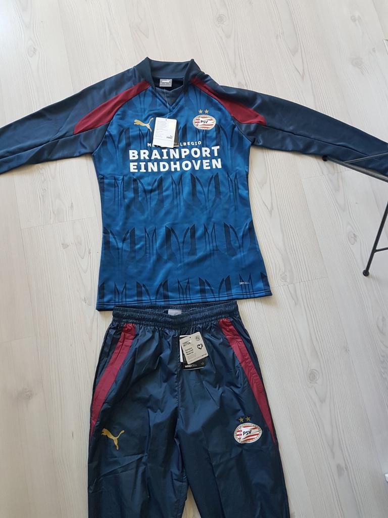 PSV Puma heren trainingspak in size small, Sport en Fitness, Voetbal, Ophalen of Verzenden, Zo goed als nieuw, Trainingspak