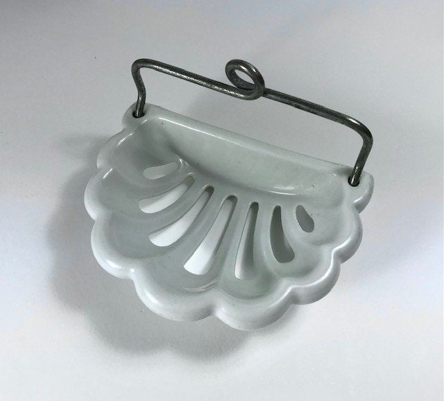 Antieke Franse Sint-Jakobsschelp muur zeephouder keramiek, Antiek en Kunst, Antiek | Woonaccessoires, Ophalen of Verzenden